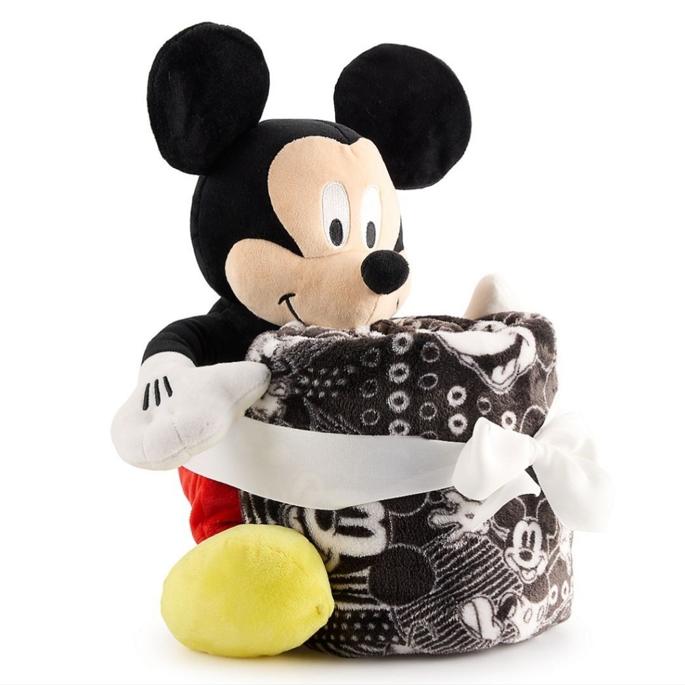 Disney Mickey Mouse buddy & throw blanket kids gift set.